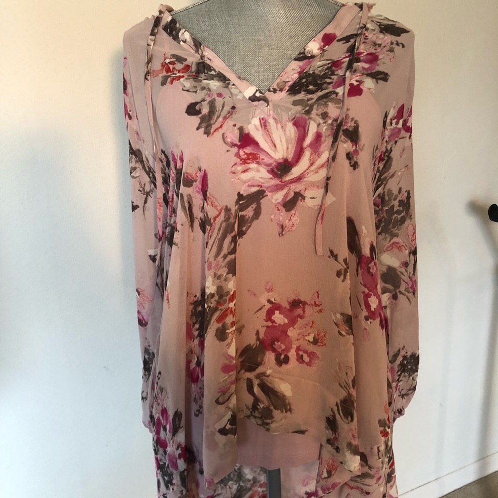 Tank top with flowy blouse
